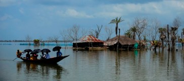  World Is Locked into ~1.5C Warming and Risks Are Rising, New Climate Report Finds di, nov 25, 2014 The report explores the risks worsening climate change poses to lives and livelihoods across three regions: Latin America and the Caribbean, Eastern Europe and Central Asia, and the Middle East and North Africa.    | 中文  | العربية  | русский  3 1 126 17   [World Is Locked into ~1.5C Warming and Risks Are Rising, New Climate Report Finds ] Dramatic climate changes and weather extremes are already affecting people around the world | Source: UNEP