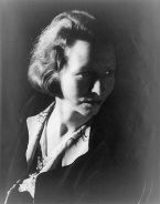 **Edna St. Vincent Millay (1892-1950) | Author; Carl Van Vechten (1880–1964) Link back to Creator infobox template wikidata:Q312851 | Public Domain | Wikimedia Commons
