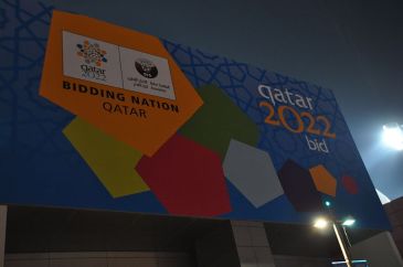 **Photo: Advertising board for Qatar's bid | Author: daly3d and | Wikimedia Commons