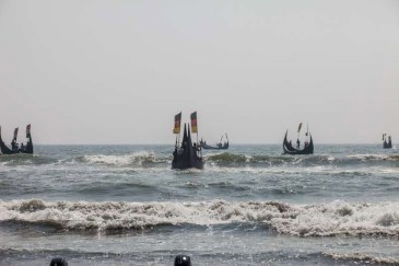 Fishing boats head out into the Bay of Bengal. UNHCR fears thousands could be stranded on smugglers’ boats between the Andaman Sea and the Straits of Malacca and in need of rescue. Photo: UNHCR/S. H. Omi