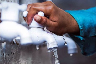 Photo: UNICEF/UKLA2013-00961/Karin Schermbrucker