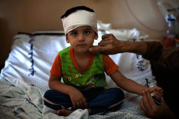 Suffering displacement, injury and even death, children continue to bear unacceptable consequences of the recent escalation of violence between Israel and Gaza. Photo: UNICEF/NYHQ2014-1012/D'Aki