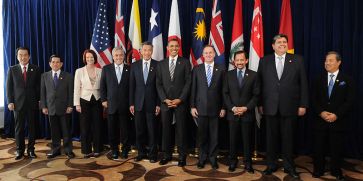 **A summit with leaders of the member states of the Trans-Pacific Strategic Economic Partnership Agreement (TPP). Pictured, from left, are Naoto Kan (Japan), Nguyễn Minh Triết (Vietnam), Julia Gillard (Australia), Sebastián Piñera (Chile), Lee Hsien Loong (Singapore), Barack Obama (United States), John Key (New Zealand), Hassanal Bolkiah (Brunei), Alan García (Peru), and Muhyiddin Yassin (Malaysia). Six of these leaders represent countries that are currently negotiating to join the group. | Author: Gobierno de Chile | Wikimedia Commons