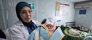 95746-ogb-zaatari-camp-hospital-maternity-tom-white-900x395