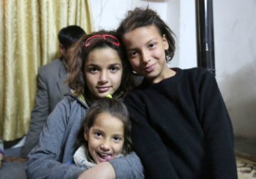 The_three_sisters_at_home-_6-12-2015-by_Delil_Soliman