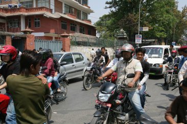 03-13-2013roadtraffic