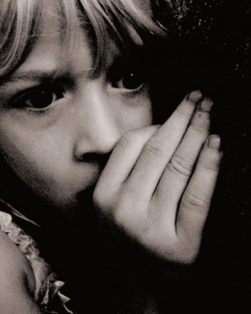 480px-Scared_Child_at_Nighttime-378x472