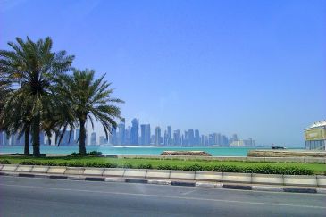 Doha_corniche_view_(2)