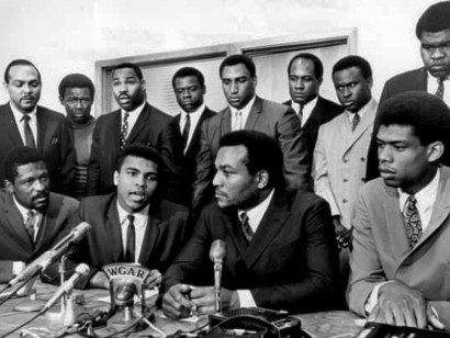 Muhammed-Ali-during-a-press-conference