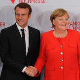 600px-Emmanuel_Macron_and_Angela_Merkel_(Frankfurter_Buchmesse_2017)