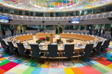 800px-European_Council_(38185339475)