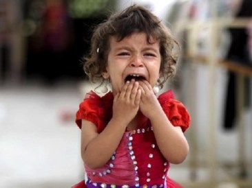 A-little-crying-girl-in-Syria
