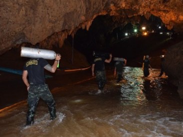 Rescues-in-Thai-Cave