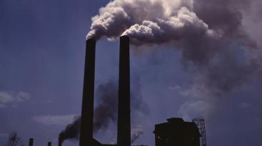 Fossil 1 by Alfred T. Palmer wikimedia smokestacks