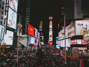 Advertising-is-concerned-with-spinning-narratives-about-their-products-that-will-appeal-to-us-or