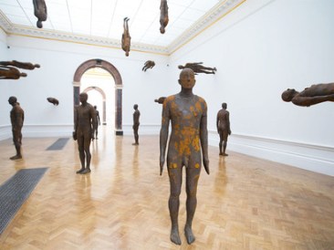Antony-Gormley-Lost-Horizon-I-2008-Royal-Academy-of-Arts-London-2019-c-the-Artist-ph-David-Parry