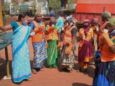 DDS-distribution-of-ragi-porridge-during-COVID-c-DDS