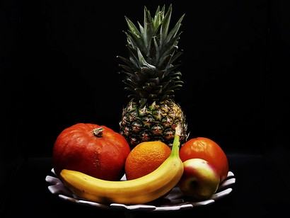 Its-important-to-eat-plenty-of-dietary-fiber-as-well-as-fresh-fruits-and-vegetables