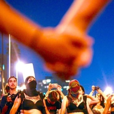 The-leading-role-of-women-in-the-Chilean-outbreak