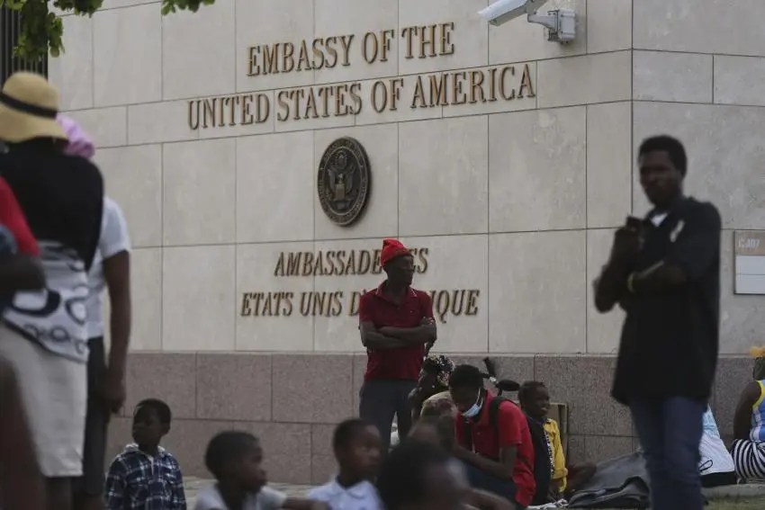 202309ame_haiti_us_embassy_displacement.jpg