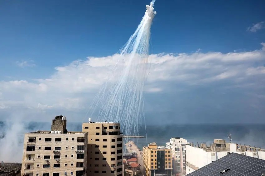 202310mena_palestine_white_phosphorous_artillery_gaza.jpg